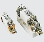 RT16系列有填料封閉管式刀形觸頭熔斷器