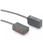 日本OMRON 光電傳感器-基板傳感器-E3S-LS3（代理）