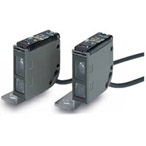日本OMRON 光電傳感器-距離設(shè)定型光電（金屬殼）-E3S-CL（代理）