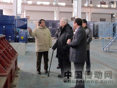 原國家機(jī)械部副部長陸燕蓀蒞臨九洲電氣參觀指導(dǎo)