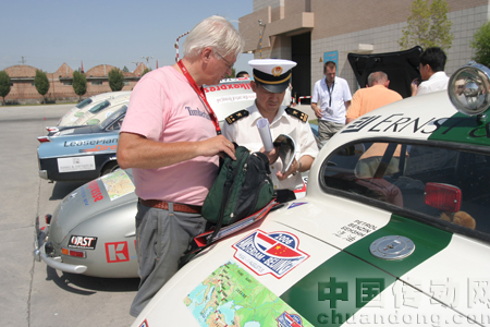 新疆霍爾果斯口岸出口中亞的我國(guó)汽車數(shù)量持續(xù)增長(zhǎng)