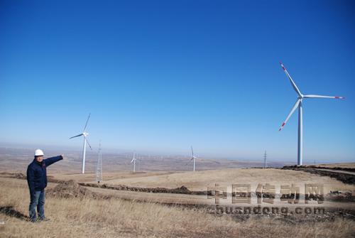 &nbsp;&nbsp;許繼研制的2.0兆瓦“電網(wǎng)友好型”風(fēng)電機組順利并網(wǎng)運行