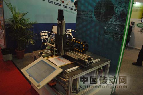 在新的產(chǎn)品更新?lián)Q代趨勢下，研拓如何確保技術(shù)的穩(wěn)定性和客戶的最大利益？