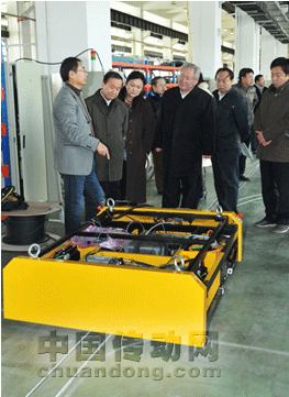 新疆塔城地委黨政代表團(tuán)一行蒞臨新松考察