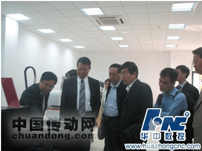 臺(tái)灣鴻海集團(tuán)董事長(zhǎng)特別助理林棟樑到華中數(shù)控和國(guó)家數(shù)控中心考察