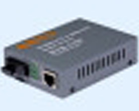 深圳市光信科技  單模光纖收發(fā)器光電轉(zhuǎn)換器