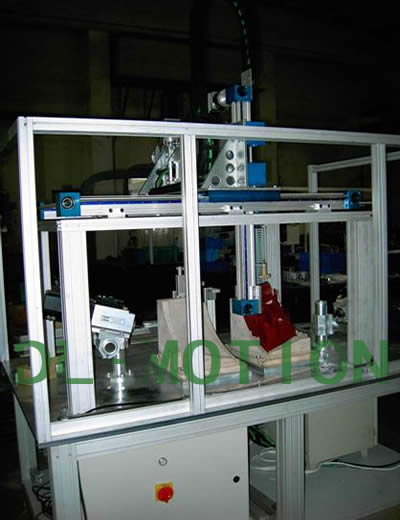 車燈涂膠機(jī)器人