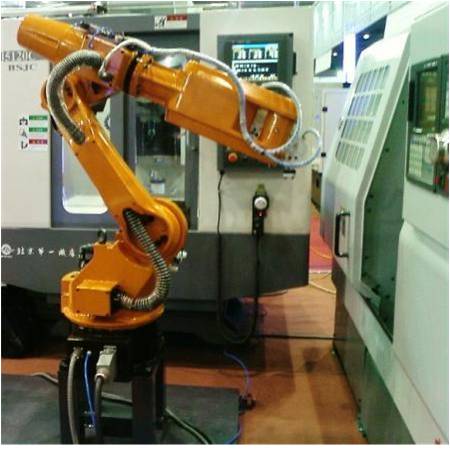 博信 關(guān)節(jié)機器人自動化產(chǎn)生線