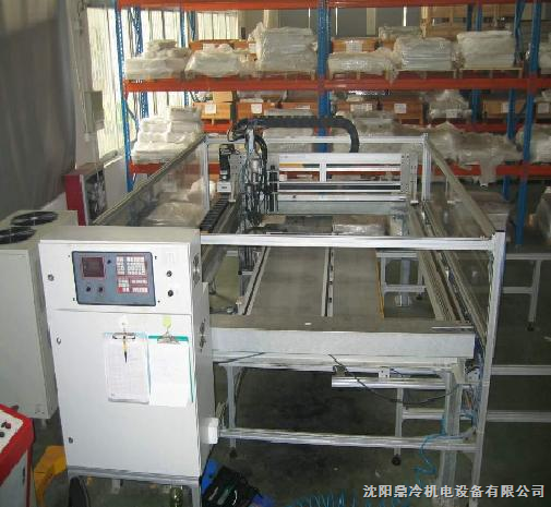 鼎冷機(jī)電 涂膠機(jī)器人