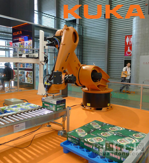 庫(kù)卡機(jī)器人（上海）在ProPak China 2011上展示KR 470 PA