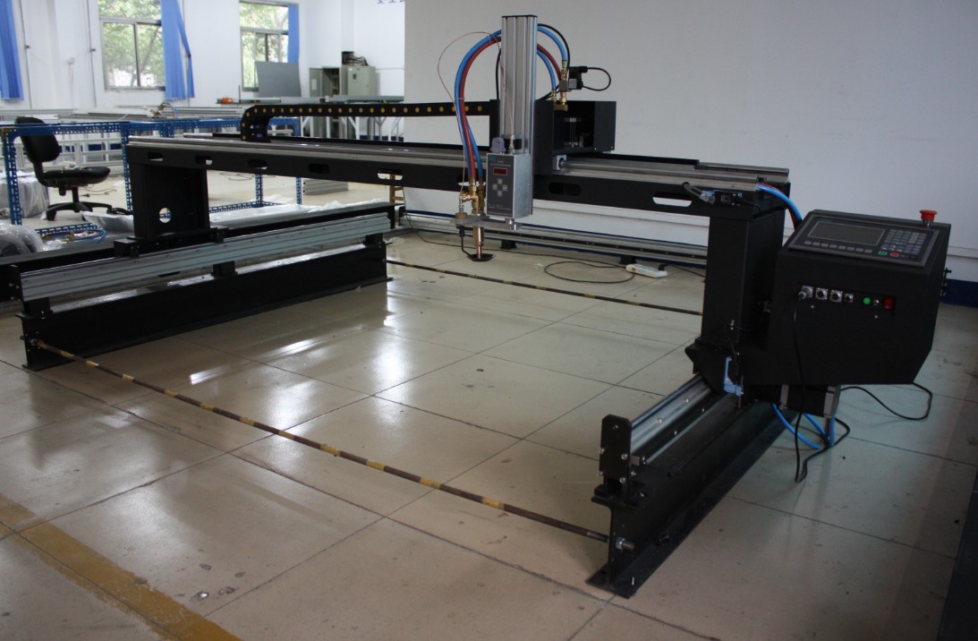 斯霓瑞 小旋風(fēng)龍門切割機(jī)