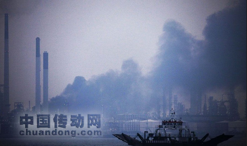 殼牌石油最大精煉廠發(fā)生爆炸 無(wú)傷亡