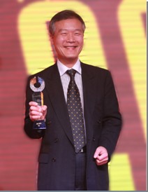 凌華科技總經(jīng)理?xiàng)钫x先生榮膺2011年中國自動化年度“經(jīng)營創(chuàng)新獎(jiǎng)”