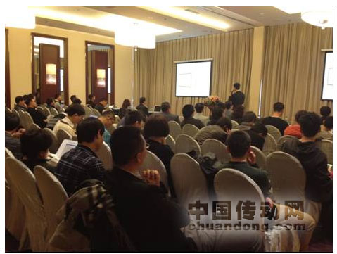 Steven Lai先生向聽眾講解關(guān)于TE Connectivity及Elo品牌的背景及市場(chǎng)發(fā)展方向