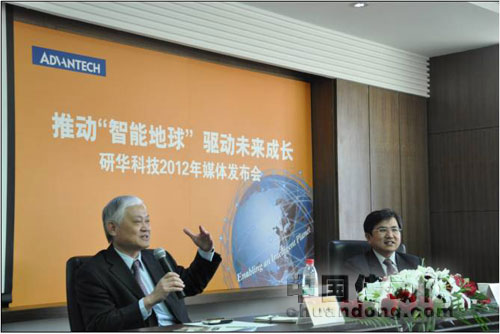 何春盛、蔡奇男先生接受媒體采訪