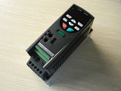 山宇 高性能矢量變頻器 （谷德電氣代理）