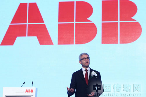 ABB集團離散自動化與運動控制業(yè)務部負責人史畢福在2012ABB自動化世界開幕式上作主旨演講